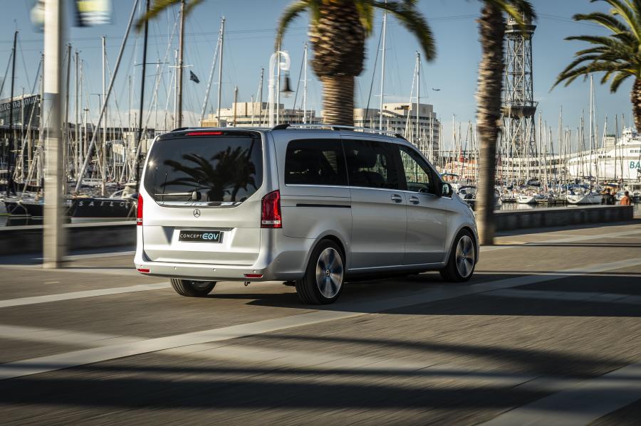  Mercedes-Benz Concept EQV (W447) 2019 года  (фото 15 из 31)